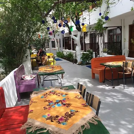 Отель Miss Karya *